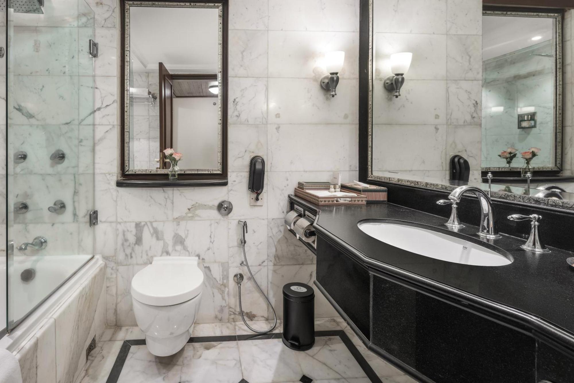 Camera King Classic con Vista Piscina